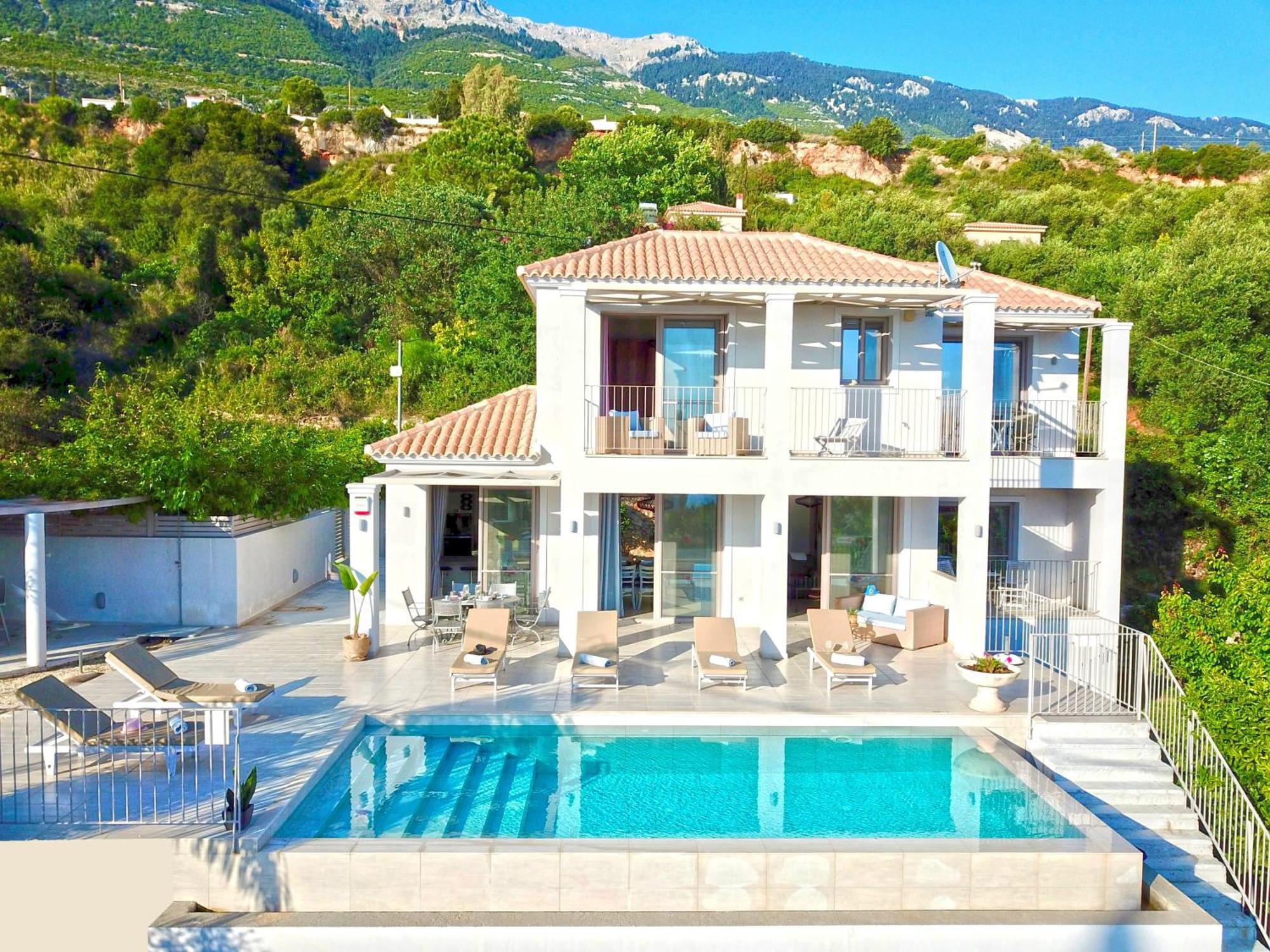 Effi Lourdata Villa Lourdata (Kefalonia)