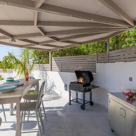 לואורדטה Villa Effi Lourdata מראה חיצוני תמונה