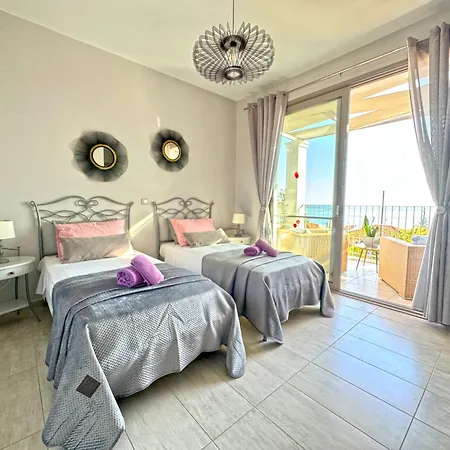 לואורדטה Villa Effi Lourdata מראה חיצוני תמונה