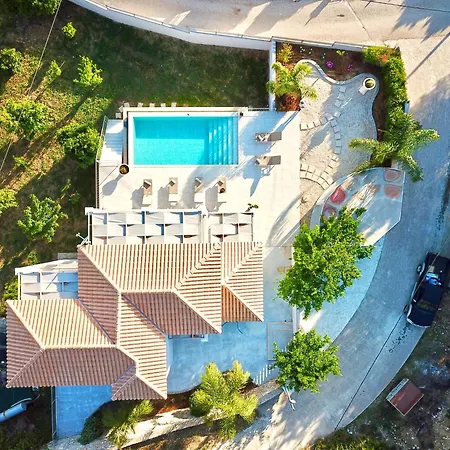 לואורדטה Villa Effi Lourdata מראה חיצוני תמונה